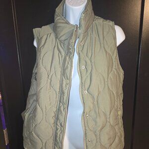 Staccato Olive Green Puffy Vest Sz L